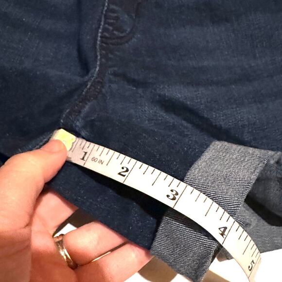 Isabel Maternity Roll Cuff Denim Shorts Women's Maternity Size 4 - Picture 6 of 7